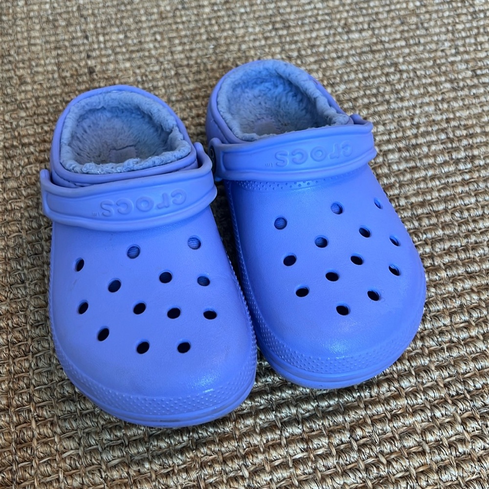 Fur Lines Crocs